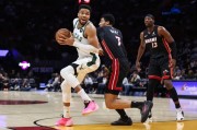 开云体育下载网页版-记者答疑：“为何NBA球队愿意为合同仅剩一年的巨星倾尽所有？”|热火|扬尼斯-阿德托昆博|迈阿密热火队|自由球员|扬尼斯_新浪体育_新浪新闻